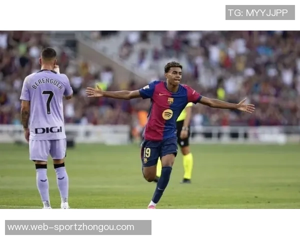 拉菲尼亚与亚马尔庆祝进球合影分享展现默契合作与友谊之情 拉菲尼亚与亚马尔庆祝进球合影分享展现默契合作与友谊之情